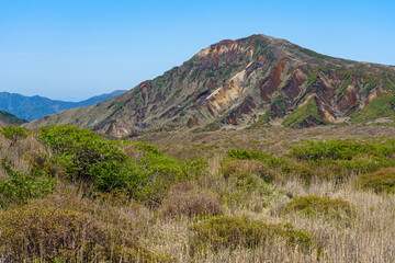 Fototapeta premium 阿蘇山 中岳登山 皿山迂回ルート