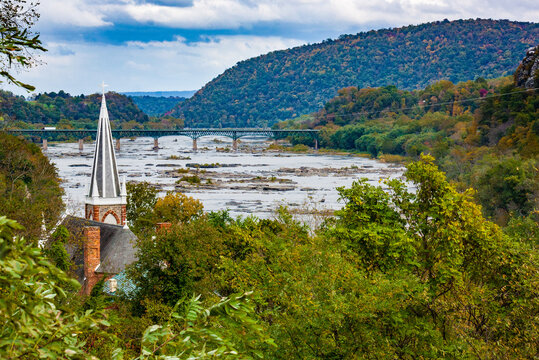 Overlook of the Shenandoah River in Harper's Ferry, West Virginia.