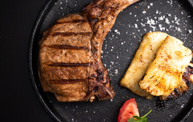 Asado de carne 
grill very juicy ribbey steak