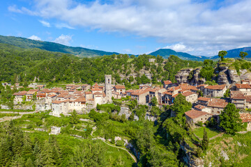 Fototapeta na wymiar Rupit, a medieval village in the middle of nature. Catalonia, Spain