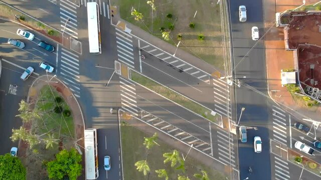 Vista A&eacute;rea com Drone - Cruzamento Avenidas Vargas e Fi&uacute;sa em Ribeir&atilde;o Preto