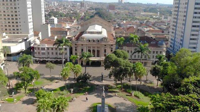 Vista A&eacute;rea Quarteir&atilde;o Paulista em Ribeirao Preto - Teatro Pedro II