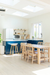 明るいダイニングキッチン