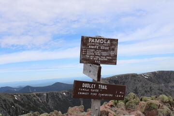 Knife's Edge trailhead at Pamola Peak