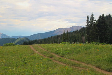 road to the mountains