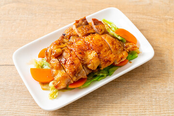 teppanyaki chicken steak with cabbage and carrot