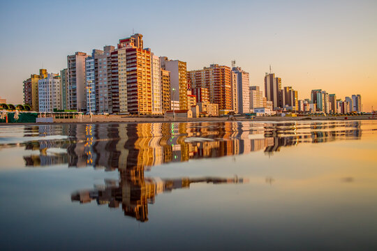 necochea cuidad reflejo