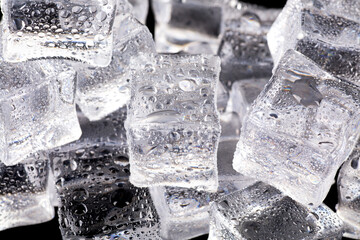 Closeup of ice cubes with drops of water - obrazy, fototapety, plakaty
