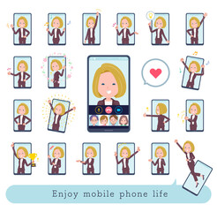 スマホ・オンラインを楽しむ金髪ビジネス女性のセット