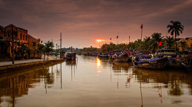 Morning on Thu Bon River, Hoi An, Quang Nam. 