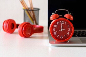 Business concepts with red clock on desk.For analysis,waiting to sucess ideas .time and working