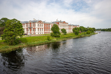 Fototapeta na wymiar Jelgavas pils