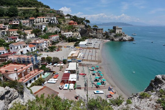 Erchie - Scorcio delle spiagge dalla cava abbandonata