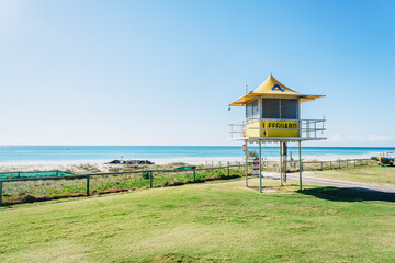 Lifeguard tower on the Kirra Gold Coast, Queensland - obrazy, fototapety, plakaty