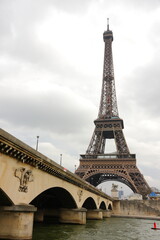 Obraz premium The Eiffel Tower in Paris, France