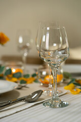 Table design for dinner. A romantic table decorated with roses.