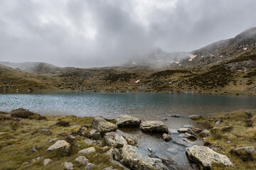 Etang de Médécourbe - Lac des Pyrénées, Pyrenean lake - Ariege - Occitanie - France