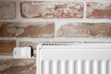 Radiator thermostat for temperature control at home