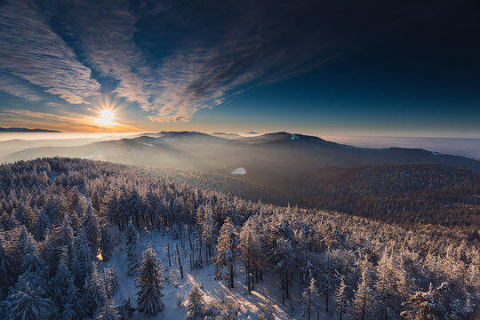 Panorama podczas zachodu słońca z Gorca