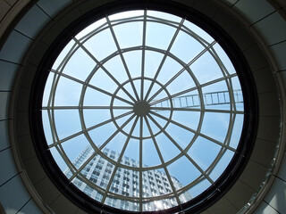 円形の窓～見えるびる