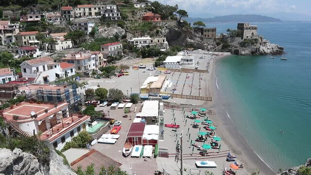 Erchie - Panoramica del borgo dalla cava abbandonata