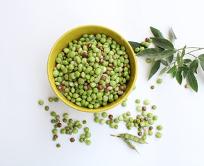 green Gungo peas in a bowl