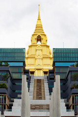 Sappaya-Sapasathan (The Parliament of Thailand), Government office,  National Assembly with golden pagoda on the chao phraya river in Bangkok	
