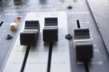audio mixing console SOUND SYSTEM