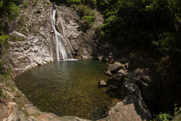 布引の滝と滝つぼ