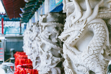 Fototapeta premium chinese dragon statue