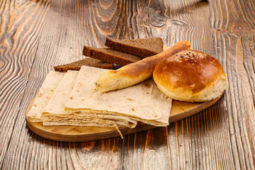 Bread mix plate – bun and lavash