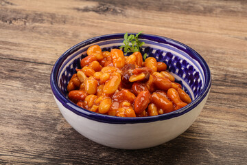 Baked kidney in tomato sauce