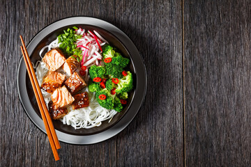 Salmon teriyaki with rice noodle and vegetables
