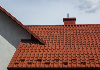 the roof of the house in which modern roofing materials are used