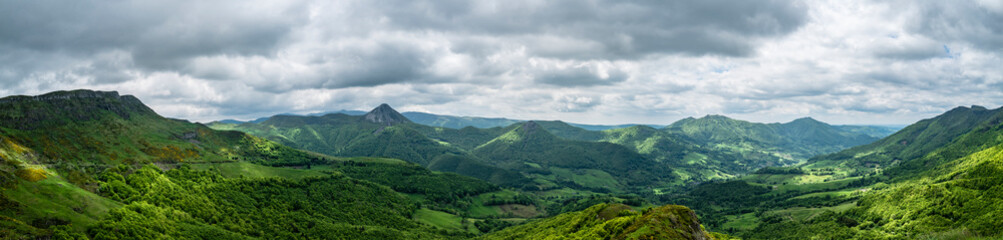 volcans du Cantal-Puy Mary-Grand site de france