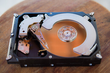 Macro details of an hdd