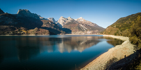 Panoramica lago di Molveno, Trentino, Italia