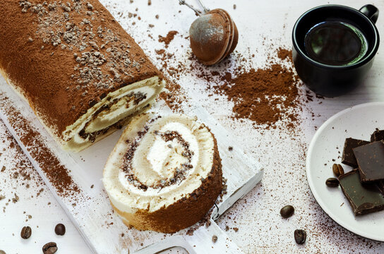 Tiramisu Cake Roll