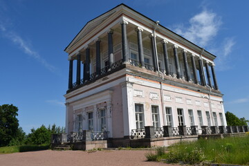 Fototapeta premium building with columns
