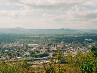 Fototapeta na wymiar View of the Roanoke Valley from Mill Mountain Park, in Roanoke, Virginia