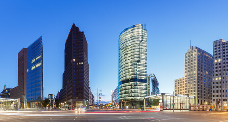 Obraz premium Berlin Skyline Potsdamer Platz square panoramic view at night in Germany