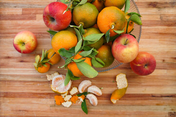 apples and tangerines