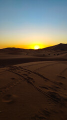 Fototapeta na wymiar sunset in the desert - Morocco 