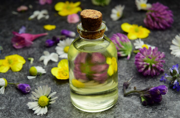 Obraz na płótnie Canvas flower aroma oil bio organic