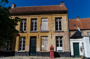 Lier ou Lierre