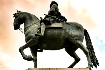 Fototapeta na wymiar Equestrian statue of Felipe III in Madrid