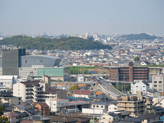 鉄道の走る柏原市の風景