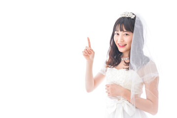 紹介をするドレス姿の花嫁