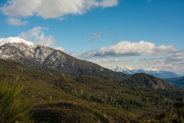 Obraz na płótnie Canvas Bariloche montaña nieve Lago Nahuel Huapi