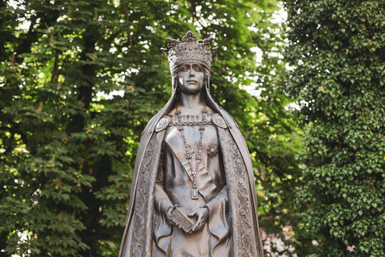 Statue of Queen Mary of Romania (Regina Maria, Marie of Romania) the last Queen of Romania as the wife of King Ferdinand I.